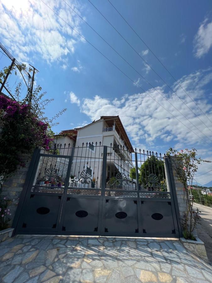 Amazing Familiar Apartments And Rooms Saranda Kültér fotó