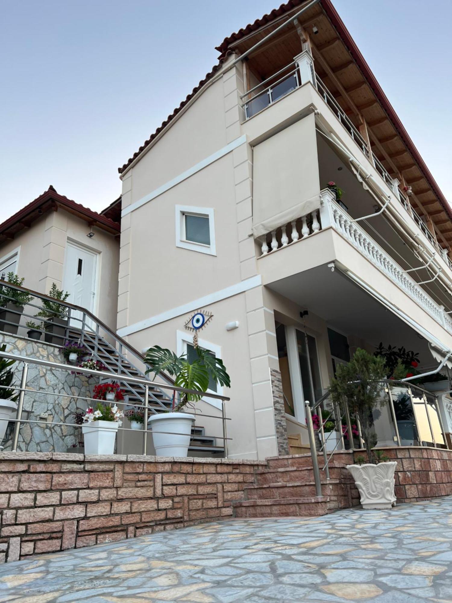 Amazing Familiar Apartments And Rooms Saranda Kültér fotó