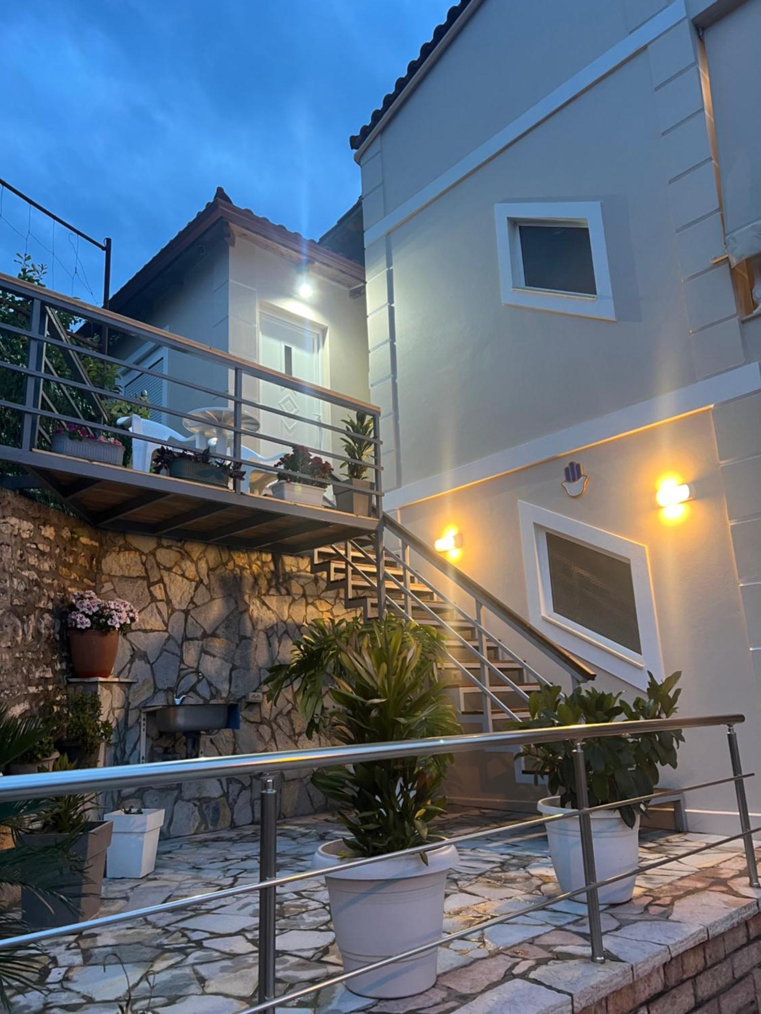 Amazing Familiar Apartments And Rooms Saranda Kültér fotó